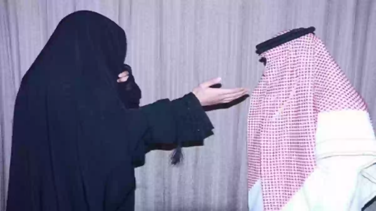 رجل يُطلق زوجته بطلاق تأديبي بعد 16 عامًا