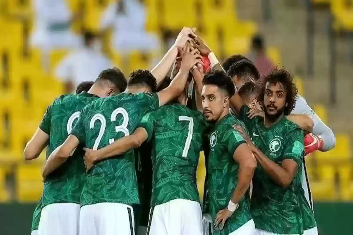 الموينع يكشف سبب تدهور مستوى المنتخب السعودي مؤخرًا