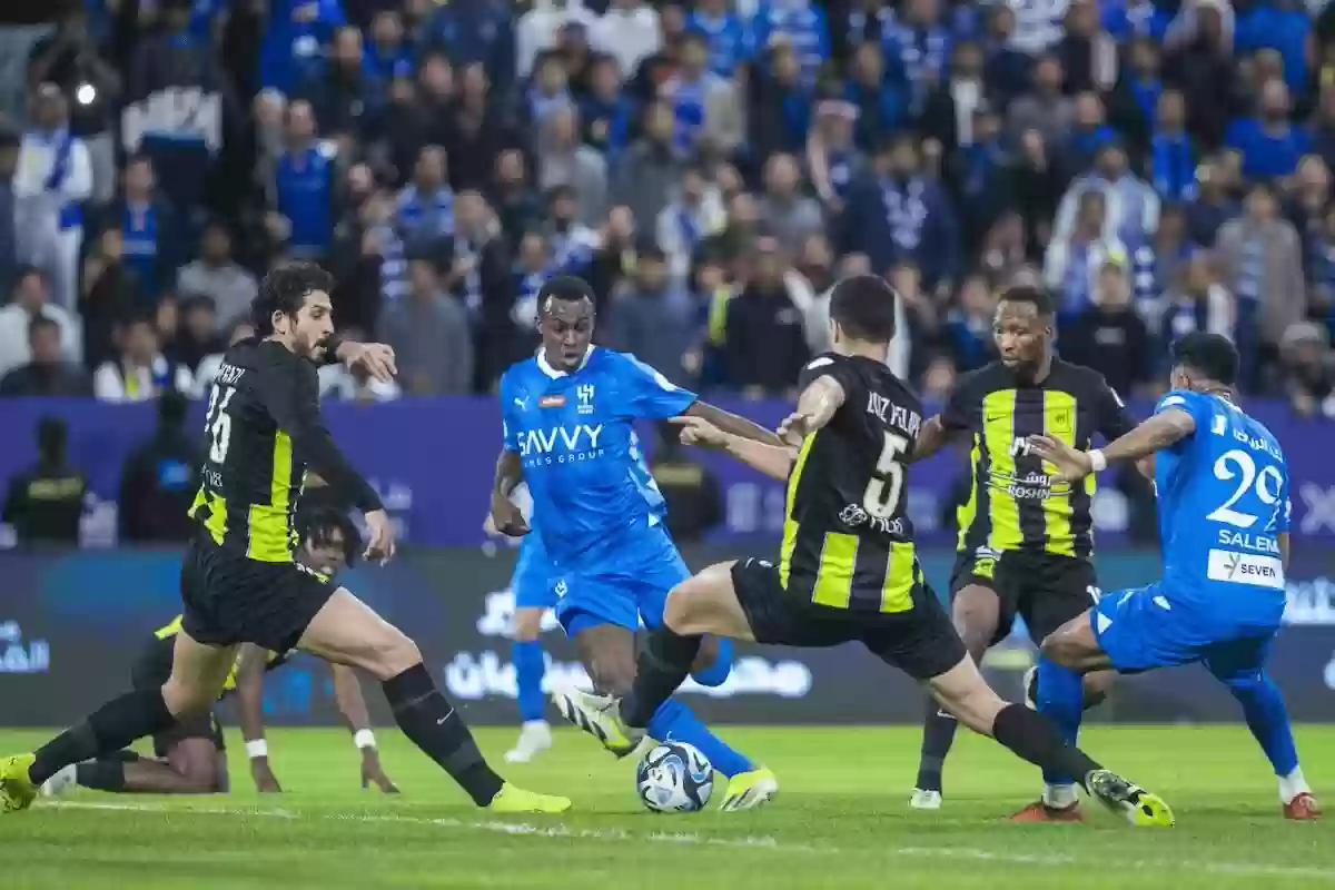 الهلال أم الاتحاد؟