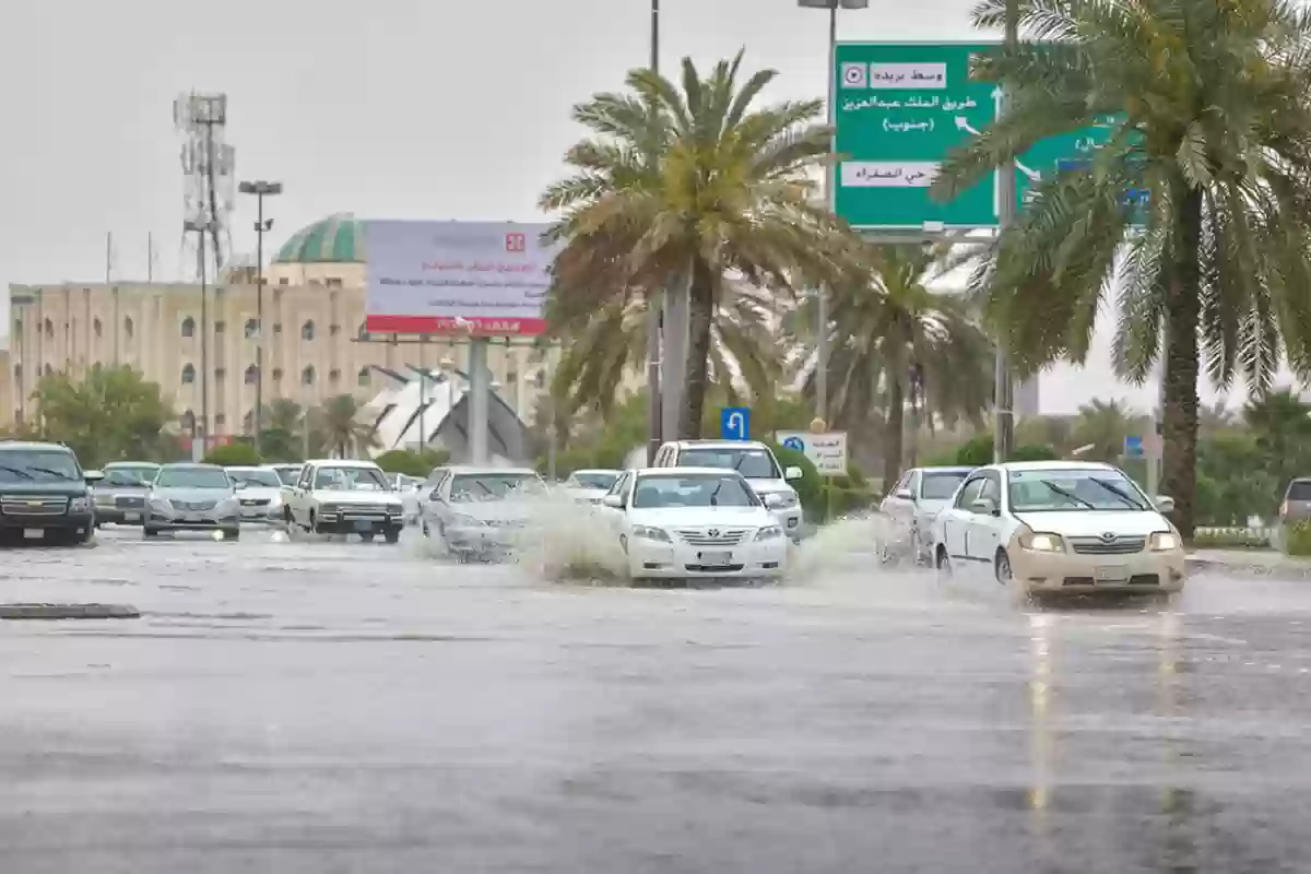 سقوط أمطار متوسطة على أغلب المناطق بالسعودية 