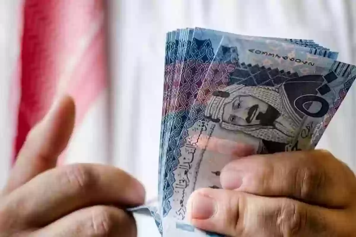 كم احتاج شهريا للعيش في السعودية؟! الراتب المناسب للعيش في السعودية